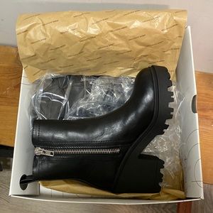 Brand new urban outfitters booties